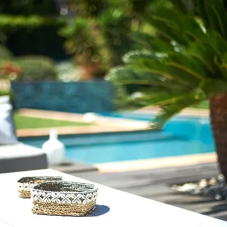 Bella Clara-maison De Charme Dans Les Vignes-8 Personnes-piscine Grimaud