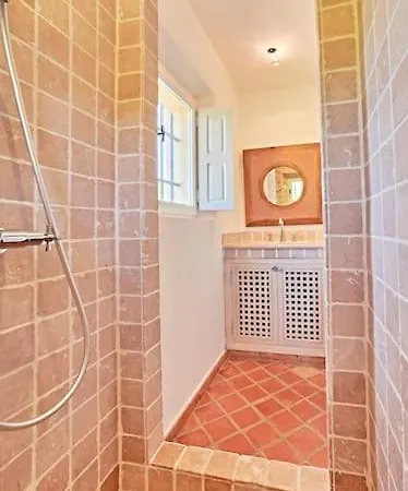 Bella Clara-maison De Charme Dans Les Vignes-8 Personnes-piscine Grimaud